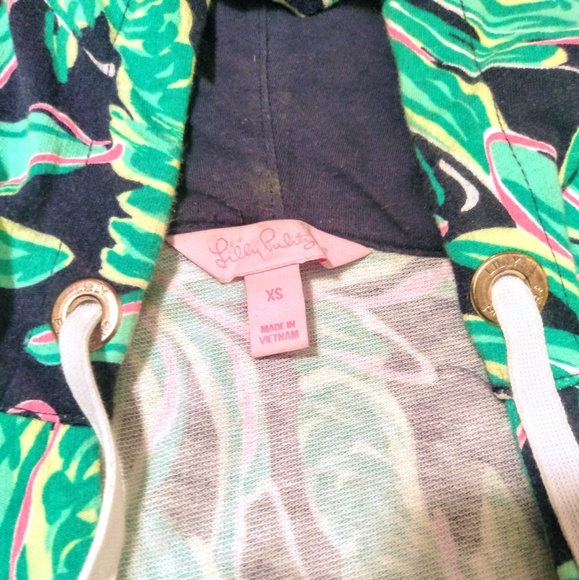 SOLD Lilly Pulitzer Hooded Popover - Picture 5 of 5